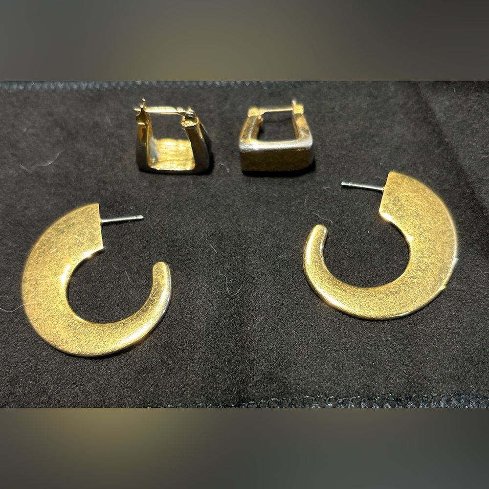Chic Gold-Tone Hoop Earrings